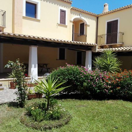 Casa Il Cortile Fiorito Apartment Tortoli Exterior photo
